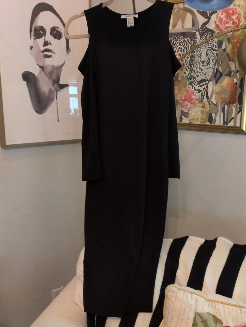 Black Midi Dress with Cold-Shoulder Sleeves Form Fitting